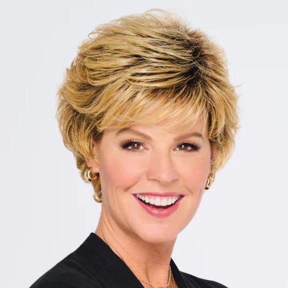 HAIRDO SWEPT BACK SHORT CUT in R4 Midnight Brown - Picture 1 of 6